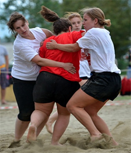 Easy Living: torneo di Beach Rugby alla Spiaggia sull'Arno