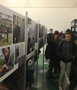 Una mostra fotografica al Liceo Castelnuovo per mantenere vivo il ricordo di Falcone e Borsellino