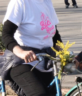 ''Bici Rosa'': la pedalata per l'integrazione delle donne straniere