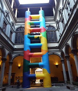 ''Untitled'' l'installazione di Paola Pivi conquista Palazzo Strozzi