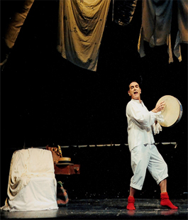 ''Volare'', lo spettacolo dedicato a Domenico Modugno al Teatro Cantiere Florida