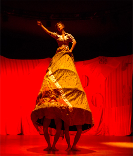 ''Extra_vagante'', il circo MagdaClan in scena al Teatro Puccini