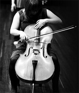 TRK. Sound Club: le violoncelliste Anthea Caddy e Judith Hamann alla Galleria Frittelli