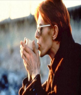 ''L'uomo che cadde sulla terra'' con David Bowie al Caffè Letterario Le Murate