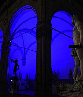 Firenze si tinge di blu per la giornata dei diritti dell'infanzia e dell'adolescenza