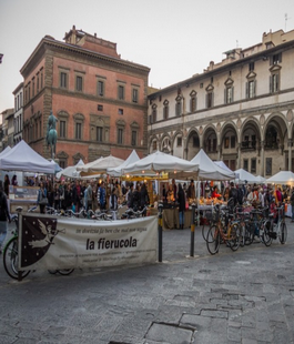 Torna la Fierucola dell'Immacolata per un Natale artigianale e sostenibile in SS. Annunziata