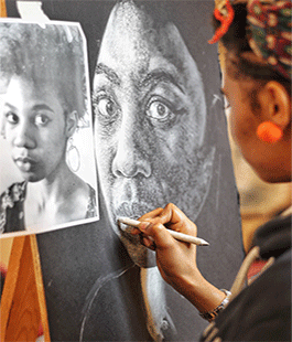 Dal Kenya e dalle Mauritius per "salvare gli innocenti" i dipinti dell'Accademia Europea