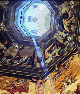 Il passaggio del sole nello "Gnomone" del Duomo di Firenze