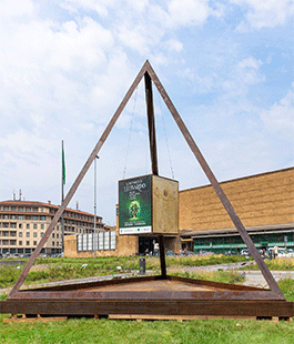 "La Botanica di Leonardo", tetraedro alto sei metri in Piazza della Stazione a Firenze