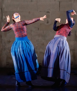 "Saraband", Laura Simi e Erika Zueneli in scena al Teatro Cantiere Florida di Firenze