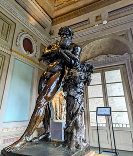 Galleria degli Uffizi: restaurata la "pelle" di bronzo del Sileno con Bacco fanciullo