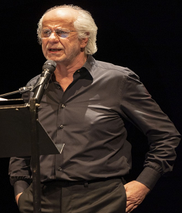 Toni Servillo in "Tre modi per non morire" di Giuseppe Montesano al Teatro della Pergola