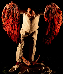 "&Aacute;nghelos", lo spettacolo di Roberto Latini al teatro Nuovo Rifredi Scena Aperta di Firenze