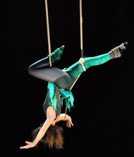 Circo Libre: workshop di trapezio fisso con Tatiana Foschi alla palestra del Liceo Pascoli