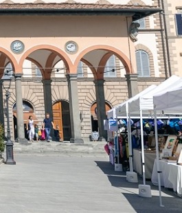 "Creative Factory", il self made market di Heyart in Piazza dei Ciompi a Firenze